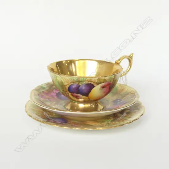 AYNSLEY ORCHARD GOLD TRIO  (FAULTS TO HANDLE)