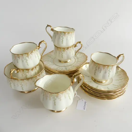 ROYAL ALBERT TEASET  6CSPS CREAM & SUGAR WISTERRIA PAT