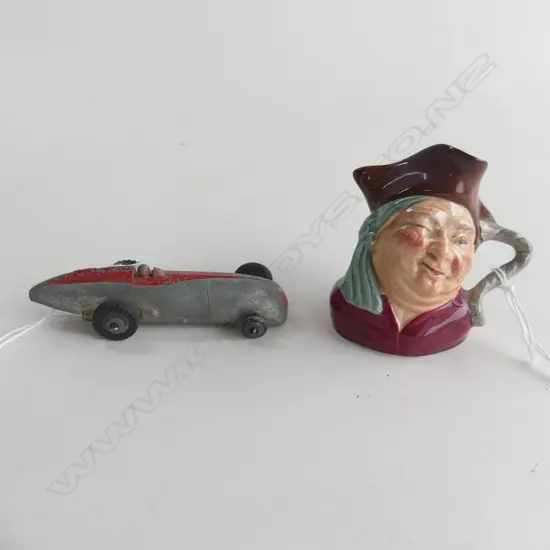 FUN HO RACE CAR 1TYRE MISSING & MINI CHARACTER JUG JOLLY RODGER  CAR90MML