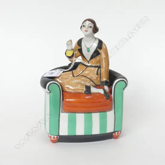 ART DECO NORITAKE FIGURE ON CHAIR H.175mm
