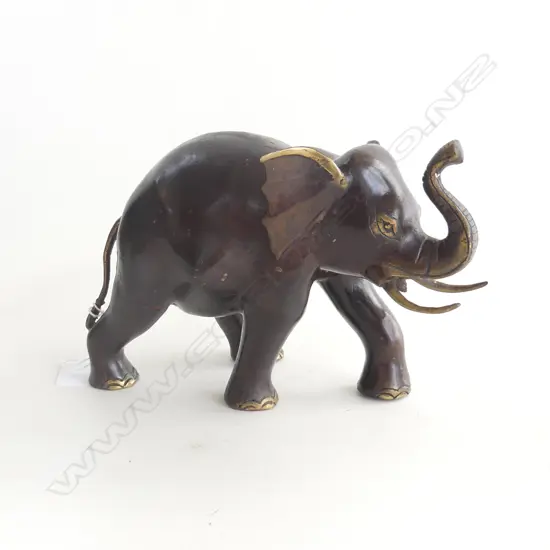 BRONZE ELEPHANT L. 200MM