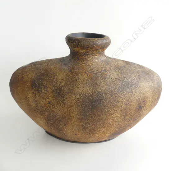 CERAMIC VASE H.300 W.440mm