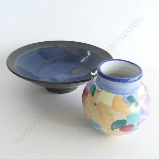 2 PCES STUDIO POTTERY; TONY SLY VASE H.110mm + SIGNED BOWL 220mm dia (AK33)