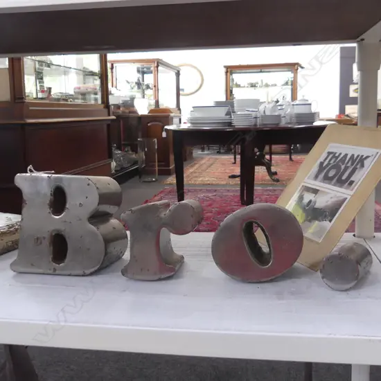 HEAVY METAL LETTERS 'BRO' 140mm