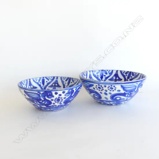 2 B/W POTTERY BOWLS 250mm dia (rim chips)