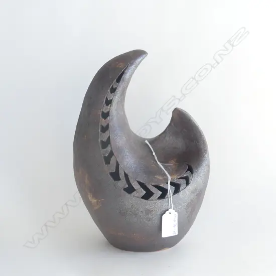 POTTERY KORO SCULPTURE umber glaze chevron pierced. Signed Gilato ? H.270mm.