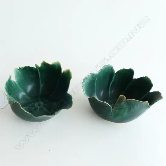 PR STUDIO CERAMIC GREEN GLAZED FLOWER CUPS H.55mm