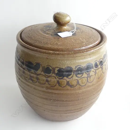 LIDDED POTTERY CROCK H.300mm
