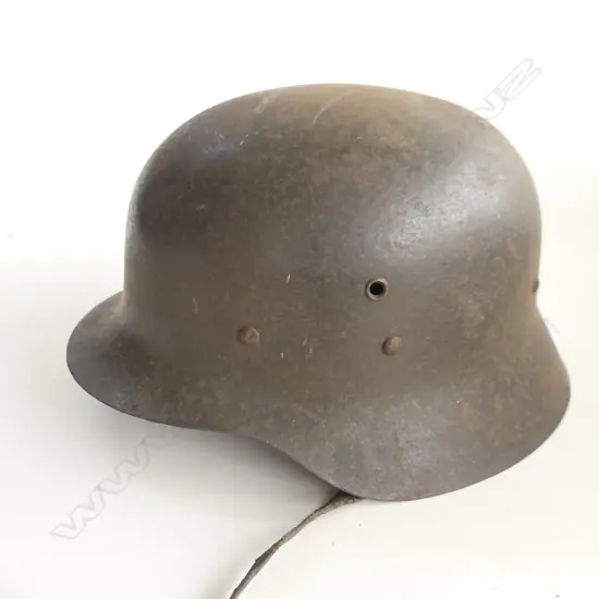 WW2 GERMAN HELMET