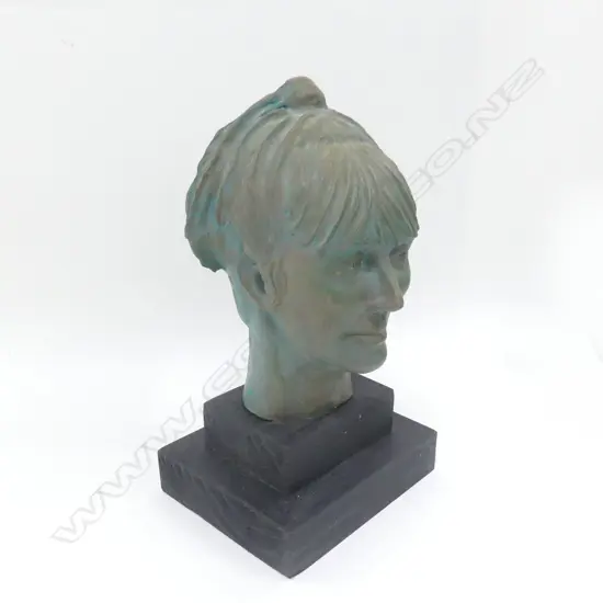 HEAD SCULPTURE - BRONZED CERAMIC ON WOODEN BASE H.360mm