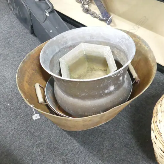 5 RUSTIC GARDEN PLANTERS / POTS ETC LARGEST W.560mm