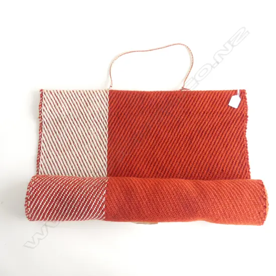 RED & WHITE WOOL WEAVING 