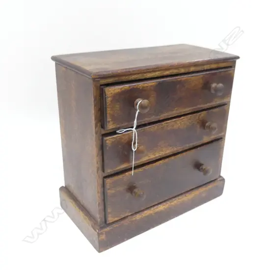 VINTAGE WOODEN APPRENTICE CHEST W. 270x270x140mm