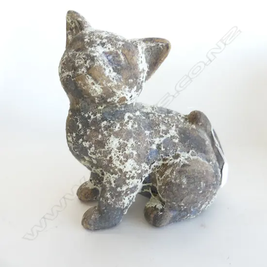 CERAMIC CAT w. TEXTURED FINISH H.265mm