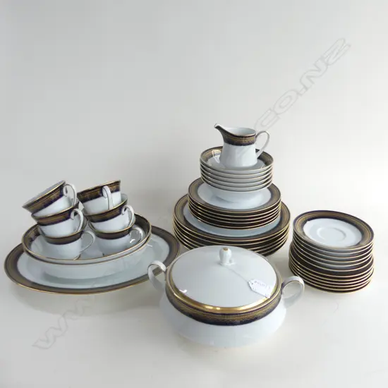 6 PLACE 41 PCE LEGACY BY NORITAKE 'VIENNA' DINNER SERVICE AS NEW...