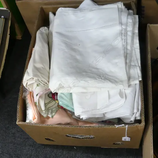 BOX LOT LINEN & FABRIC
