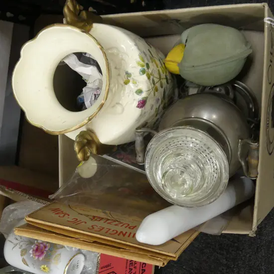 BOX LOT VINTAGE PUZZELS SWAPS VASE COFFEE POT ETC