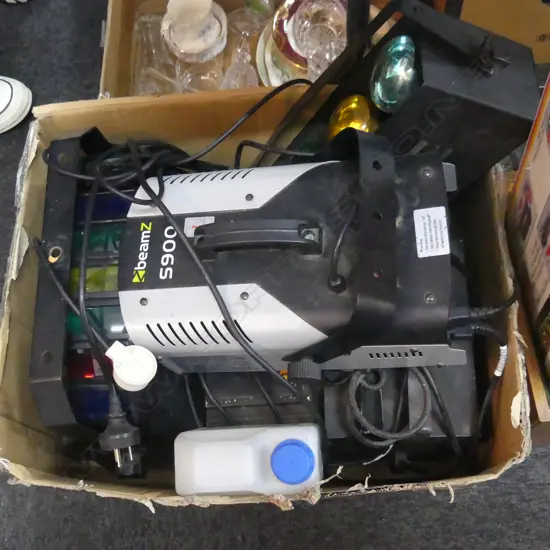 BOX LOT DISCO LIGHTS / SMOKE MACHINE ETC