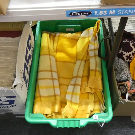 PR 100% ROYAL WOOL, WARRNAMBOOL BLANKETS