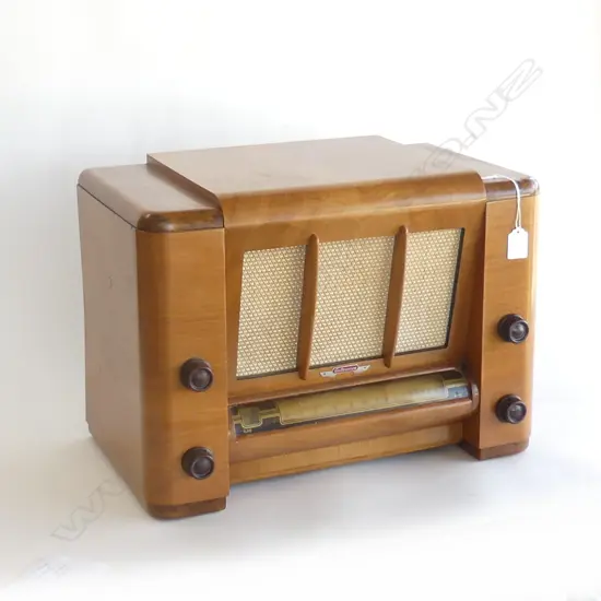 VINTAGE GULBRANSEN WALNUT VALVE RADIO 500 X 280 X 350mm