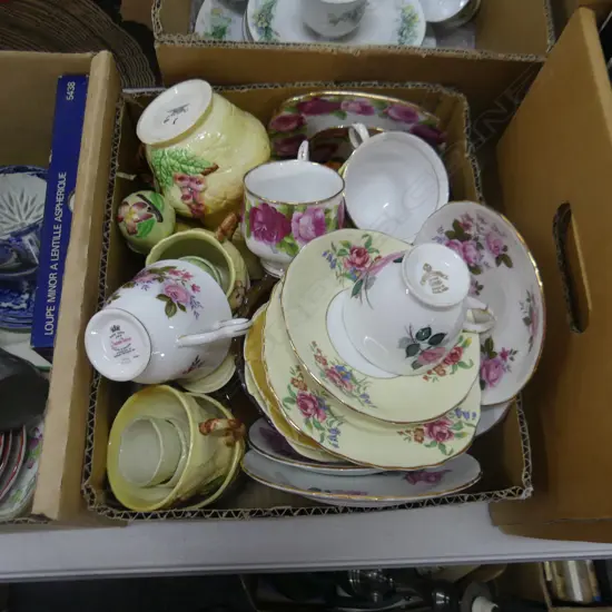 BOX LOT CARLTONWARE TEA SET, 3 CARNIVAL GLASS BOWLS, ETC