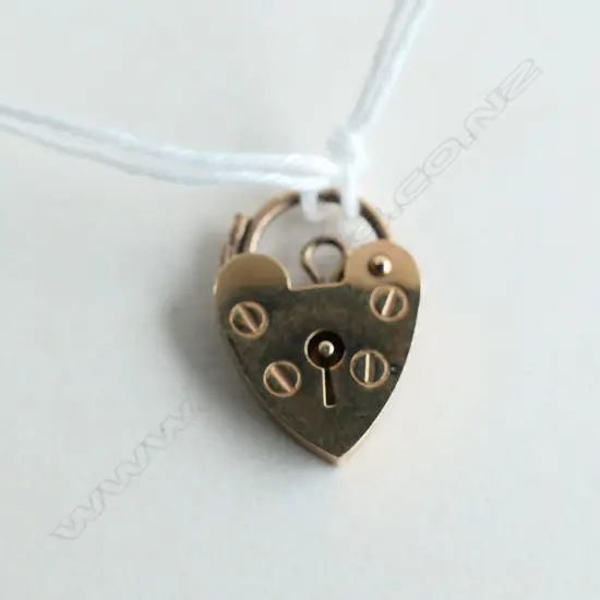 9CT GOLD CLASP PADLOCK  1.59GMS