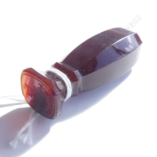 ANTIQUE RED BANDED AGATE SEAL INTAGILIO CUT CASTLE SHIELD & GARTER