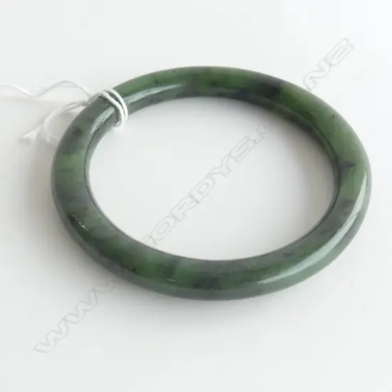GREENSTONE / POUNAMU BANGLE 60mm int. dia.