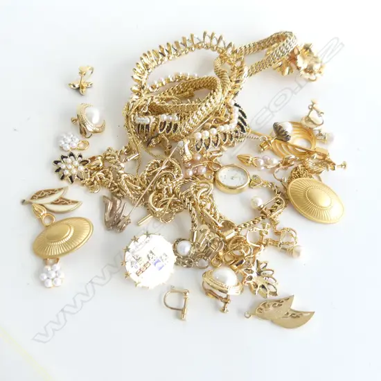 ASST. GOLD TONE COSTUME JEWELLERY; EARRINGS, NECKLACES ETC