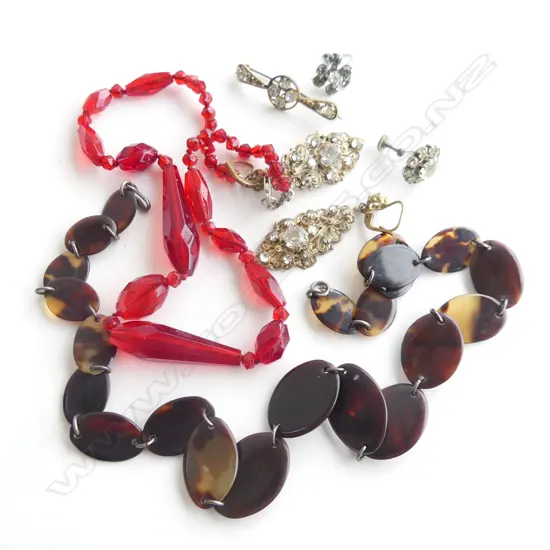 PASTE JEWELLERY BROOCH ETC. + RED BEAD & FAUX TORTOISE SHELL NECKLACES