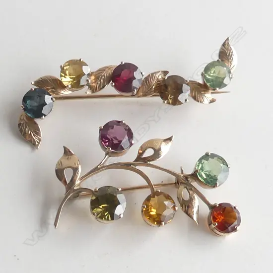 2 9CT GOLD & COLOURED STONES BROOCHES 11 GRAMS