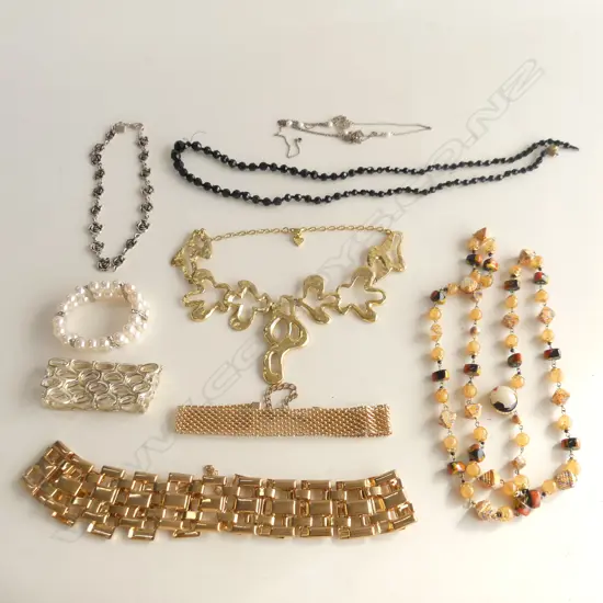 BAG ASST COSTUME JEWELLERY