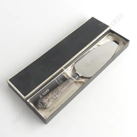 VINTAGE BOXED KINGS PATTERN CAKE SLICE STG SILVER HANDLE PURCELL