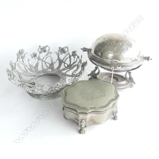 3 PCES; SILVER PLATE FOOD ROLLER DOME, JEWELLERY BOX, PEWTER DAFFODIL BOWL 230mm dia
