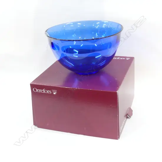 ORREFORS SWEDISH BLUE ART GLASS BOWL; 'JUPITER' BY LARS HELLSTEN 230mm dia