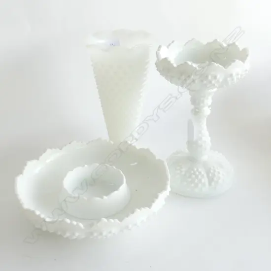 3 PCES WHITE FENTON GLASS; 2 PCE COMPORT, BOWL & VASE H.240mm