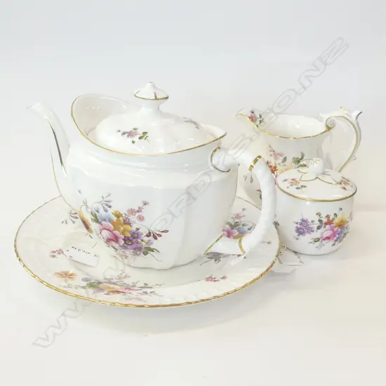 ROYAL CROWN DERBY, DERBY POSIES LG TEA POT (6-8 CUP) JUG & LIDDED SUGAR BOWL & PLATE (DIA 265MM