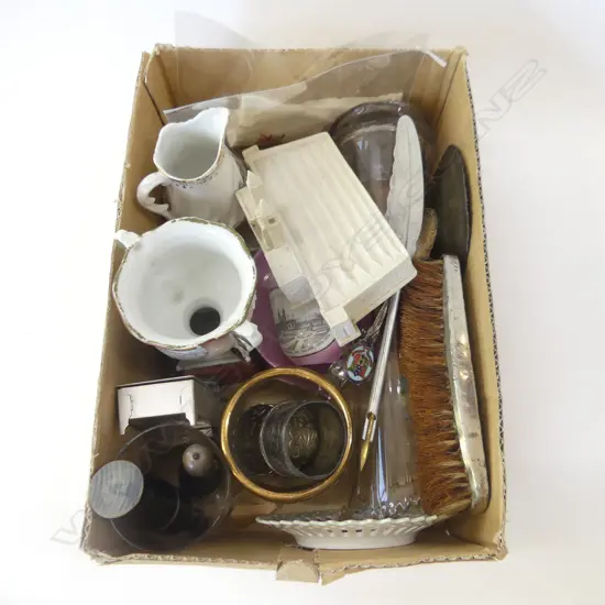 BOX ASST VINTAGE AUCKLAND SOUVENIR WARE