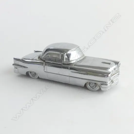 VINTAGE CHROME CAR TABLE LIGHTER, MADE IN JAPAN. L. 130MM
