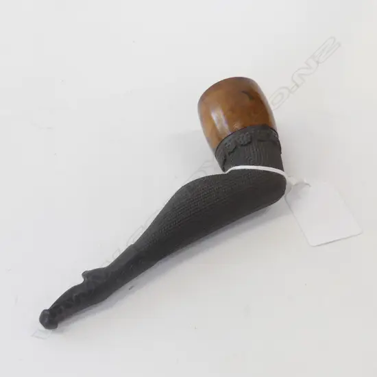 TREEN PIPE WOMAN'S LEG 