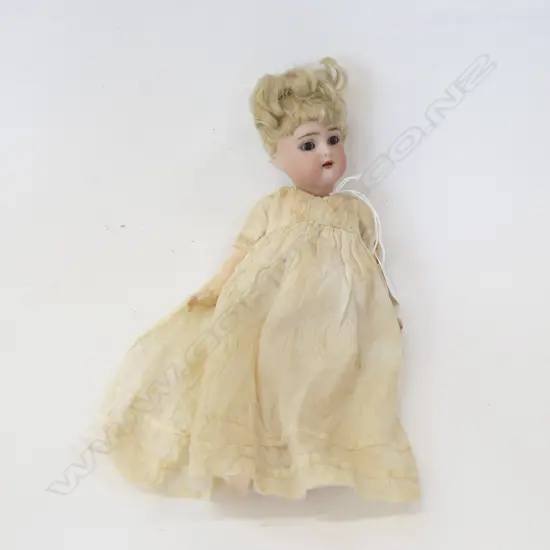 VINTAGE PORCELIAN GIRL DOLL