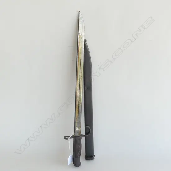 OLD JAPANESE ARISAKA BAYONET HOOKED QUILLION. IN SCABBARD L.525mm