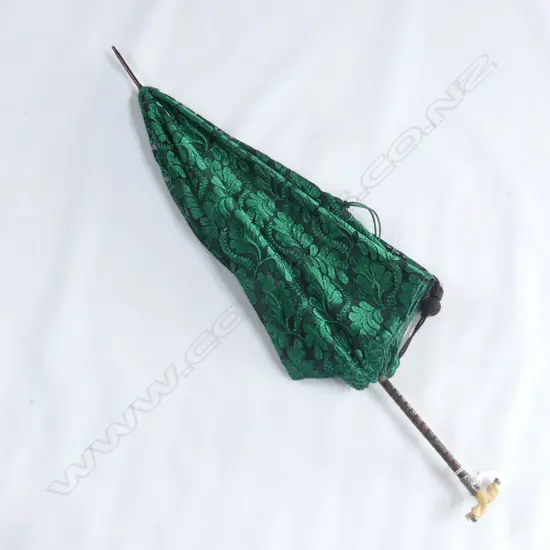 ANTIQUE SUN UMBRELLA; GREEN EMBROIDERY L.870mm