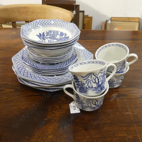 J R MEAKIN ROYAL STAFFORDSHIRE16 PC 4 PLACE DINNER SET; IRONSTONE WILLOW, SOME HAS CRAZING 