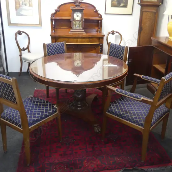 19THC ROUND MAHOGANY, GLASS TOP PEDESTAL BASE DINING TABLE. DIA 1240MM
