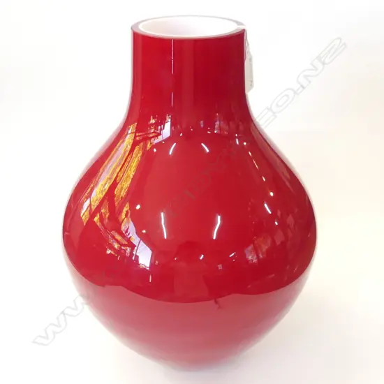 LARGE RED GLASS VASE 38CM