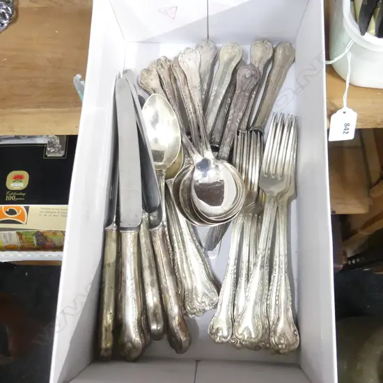 36 PCE 6 PLACE  SILVER PLATE CUTLERY SET
