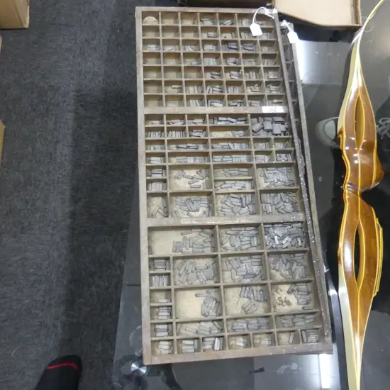 PRINTERS TRAY w. LETTERS 825x360mm