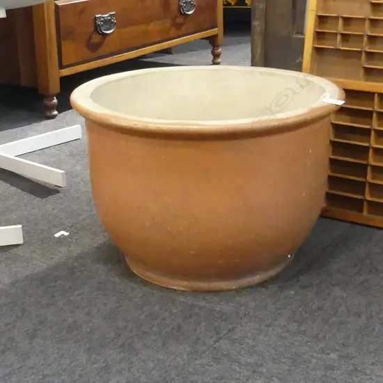 TERRACOTTA POT D 480MM H 320MM