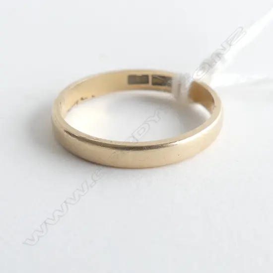14CT GOLD BAND 1.71gm  SIZE L